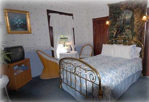 The Lion And The Rose Bed & Breakfast Whitefield Kültér fotó