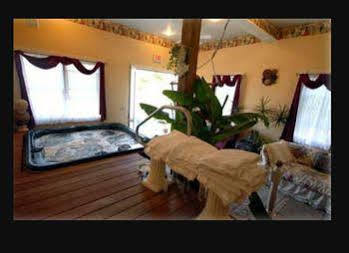 The Lion And The Rose Bed & Breakfast Whitefield Kültér fotó