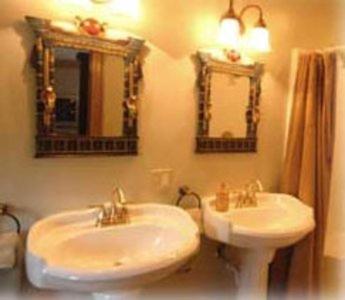 The Lion And The Rose Bed & Breakfast Whitefield Szoba fotó